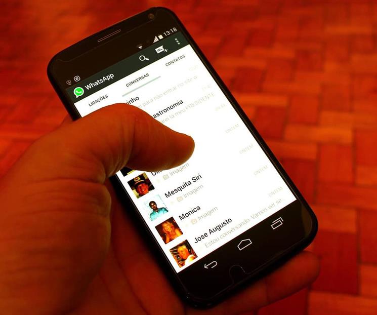 Las mejores 100 frases para mandar a seres queridos por WhatsApp