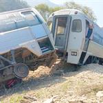 Recuperan &uacute;ltimo cuerpo de las 13 v&iacute;ctimas del tren