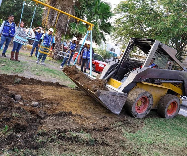 Inicia SN remodelaci&oacute;n de plaza p&uacute;blica en Valle de Santo Domingo