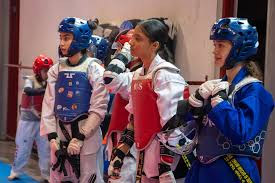 Recibe NL campamento de invierno de TKD