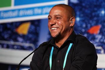 Operan por problema card&iacute;aco a Roberto Carlos