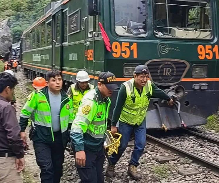 Reportan un muerto y 40 heridos tras choque de trenes en Per&uacute;