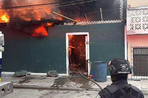 Cae por incendiar vivienda