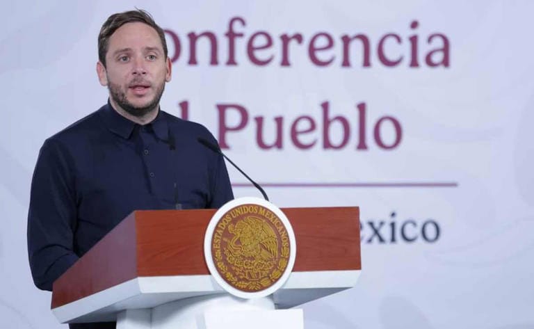 Eduardo Clark: Crece formación de médicos especialistas en México Eduardo Clark: Crece formación de médicos especialistas en México