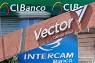 Acaba el 2025 con duro golpe a instituciones financieras mexicanas