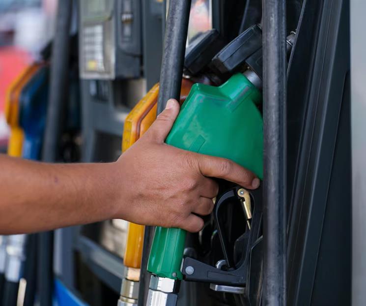 Retiran el est&iacute;mulo fiscal a gasolinas y di&eacute;sel al cierre de 2025