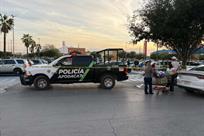 Balean a 2 en centro comercial Balean a 2 en centro comercial