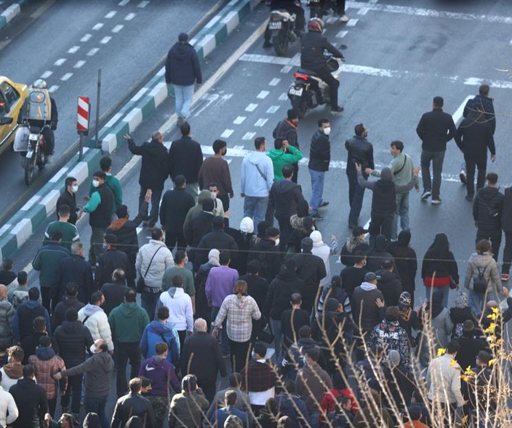Al menos seis muertos en protestas contra la carest&iacute;a en Ir&aacute;n