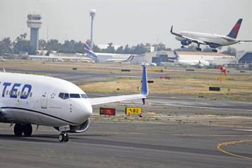 Tr&aacute;fico a&eacute;reo de pasajeros cae 6.5% a noviembre