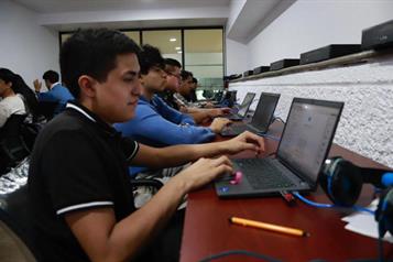 Capacitar&aacute;n a m&aacute;s de 31 mil personas en tecnolog&iacute;as