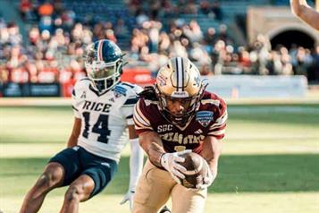 Se corona el Estado de Texas en el Armed Forces Bowl