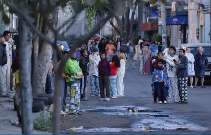 Sismo sacude el centro de M&eacute;xico este 2 de enero