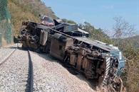 Semar trabaja en rescate de vag&oacute;n descarrilado de Tren Interoce&aacute;nico