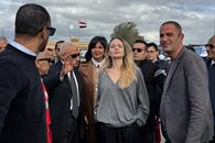Visita Angelina Jolie el paso de Rafah en apoyo a Gaza