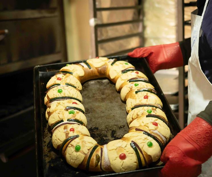 &iquest;Qu&eacute; simboliza la rosca y por qu&eacute; se parte el 6 de enero?