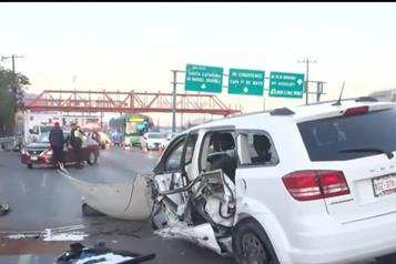 Vuelca camioneta en San Pedro