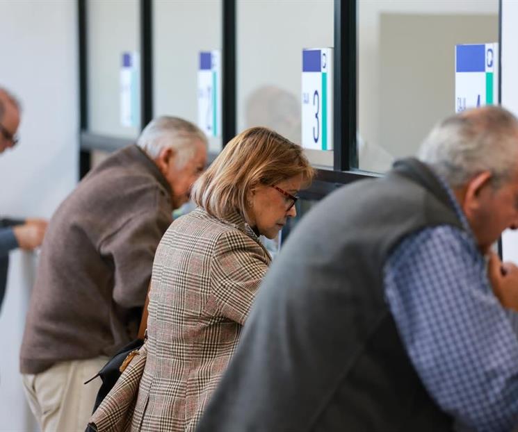 Acuden sampetrinos a pagar su predial Acuden sampetrinos a pagar su predial