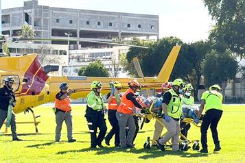 Trasladan v&iacute;a a&eacute;rea a paciente grave  al HU