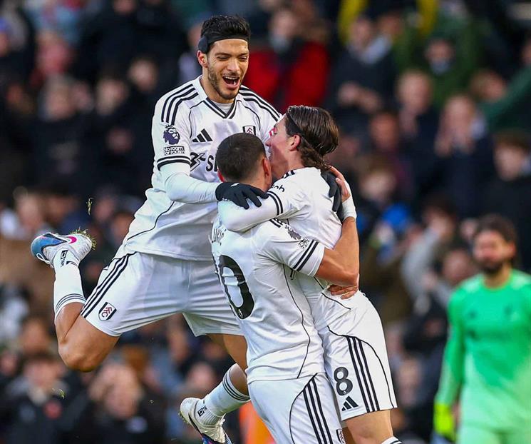 Asiste Ra&uacute;l en empate del Fulham