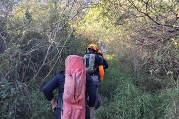 Rescatan excursionista lesionada en cerro de Las Mitras