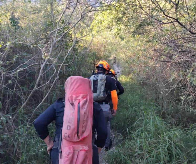 Rescatan excursionista lesionada en cerro de Las Mitras