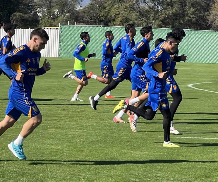 Sostienen Tigres primera práctica de futbol en pretemporada Sostienen Tigres primera práctica de futbol en pretemporada