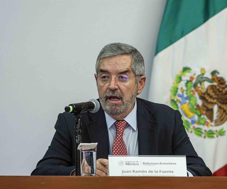 Reaparece canciller De la Fuente en reunión con embajadores