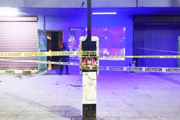 Atacan a balazos antro en el Centro