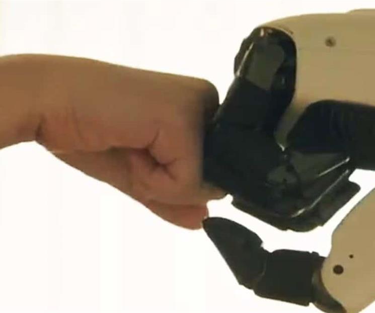 LG adelanta su primer robot para el hogar