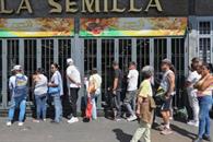Filas en supermercados de Caracas: Vamos a abastecernos Filas en supermercados de Caracas: Vamos a abastecernos
