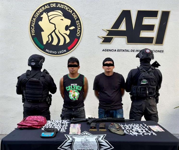 Caen con arma de fuego y droga