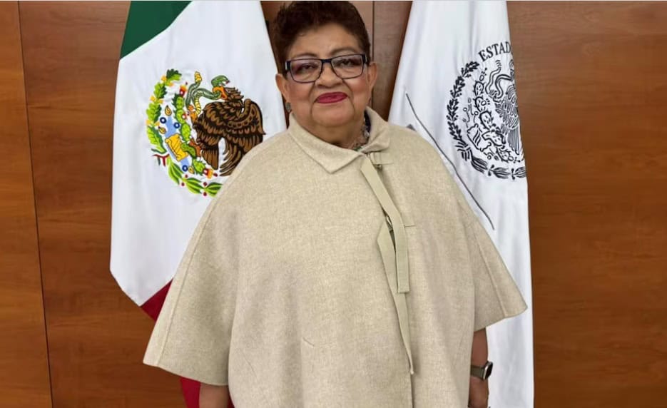 Ernestina Godoy arma su equipo en la FGR