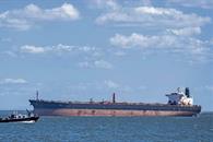 Desafían al menos 16 petroleros bloqueo naval estadounidense Desafían al menos 16 petroleros bloqueo naval estadounidense