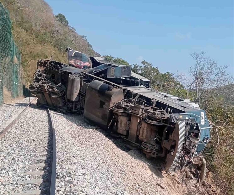 Kenia López busca crear Comisión para investigar descarrilamiento Kenia López busca crear Comisión para investigar descarrilamiento