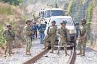 Denuncian víctimas ante FGR a las constructoras del tren Denuncian víctimas ante FGR a las constructoras del tren