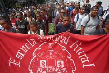 Corte avala priorizar a normalistas para ocupar vacantes de docentes