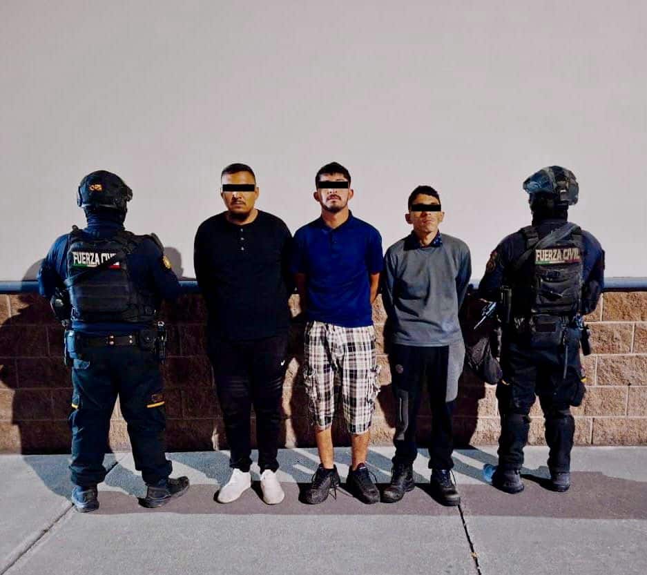 Un grupo de cuatro personas -entre ellas un adolescente- fueron detenidas por elementos de Fuerza Civil por su probable responsabilidad en delitos contra la salud, en el municipio de Galeana.