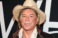 Mickey Rourke niega pedir donaciones para evitar desalojo