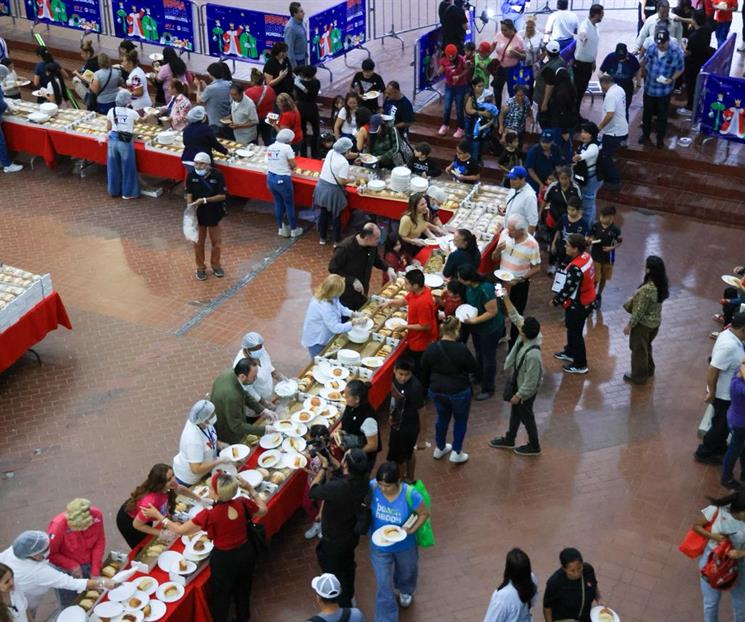 Disfrutan más de 7 mil de la ´Rosca Mundialista´ Disfrutan más de 7 mil de la ´Rosca Mundialista´