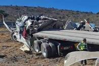Pierde la vida trailero tras volcadura en Galeana