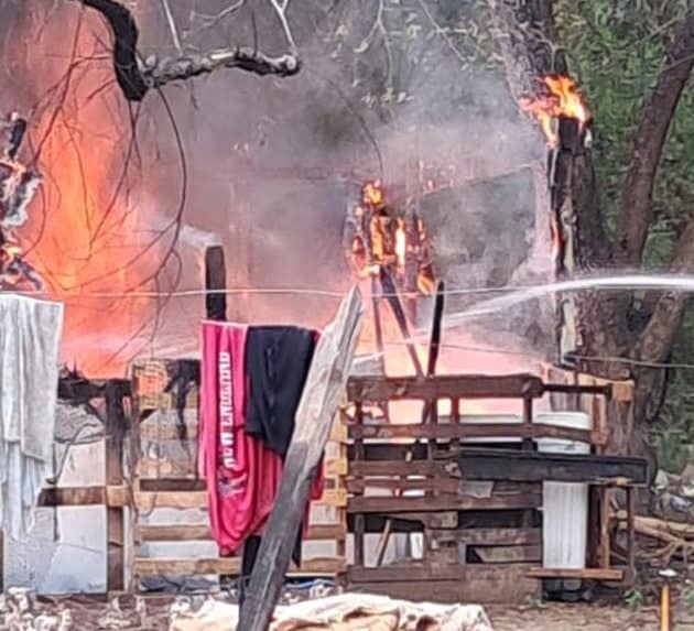 Una intensa movilizaci&oacute;n de los puestos de socorro se report&oacute; en el municipio de Allende, al registrarse dos incendios simult&aacute;neos en dos viviendas.