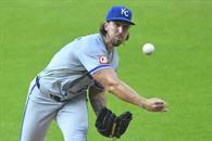 Refuerzan Rockies su pitcheo