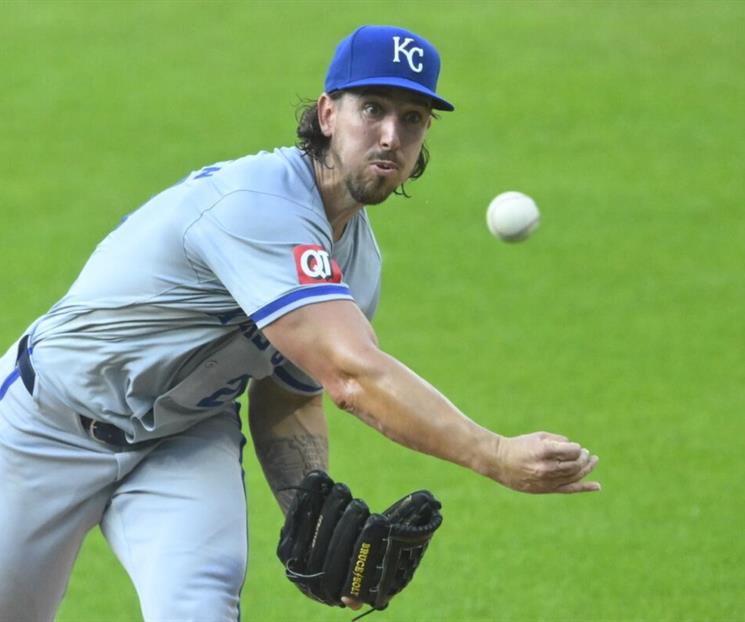 Refuerzan Rockies su pitcheo