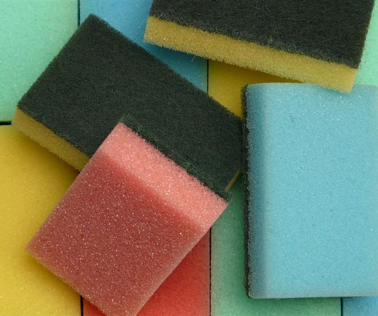 ¿Por qué recomiendan poner una esponja en la lavadora? ¿Por qué recomiendan poner una esponja en la lavadora?