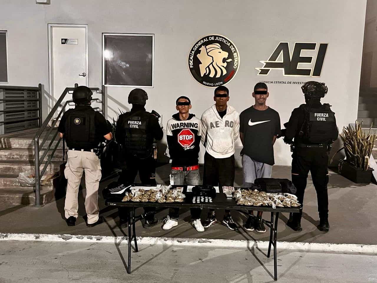 Derivado de trabajos de coordinaci&oacute;n de elementos de la Agencia Estatal de Investigaciones y Fuerza Civil; realizaron la captura de tres hombres armados en Monterrey.