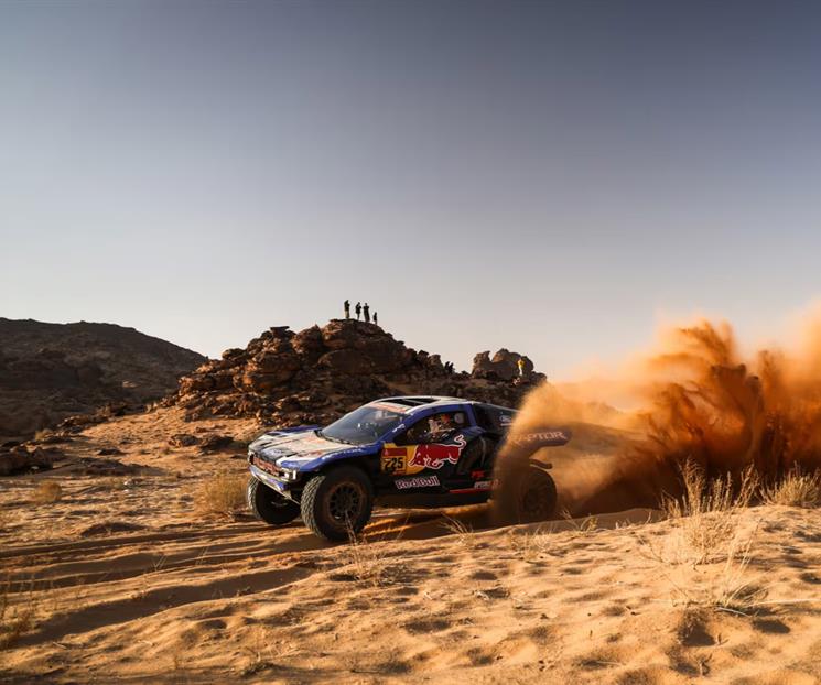 Gana Nasser etapa seis y lidera el Rally Dakar