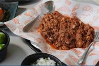 Cuatro de Barrio: el restaurante mexicano que sirve quesabirrias