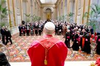 Condena el papa auge del entusiasmo b&eacute;lico