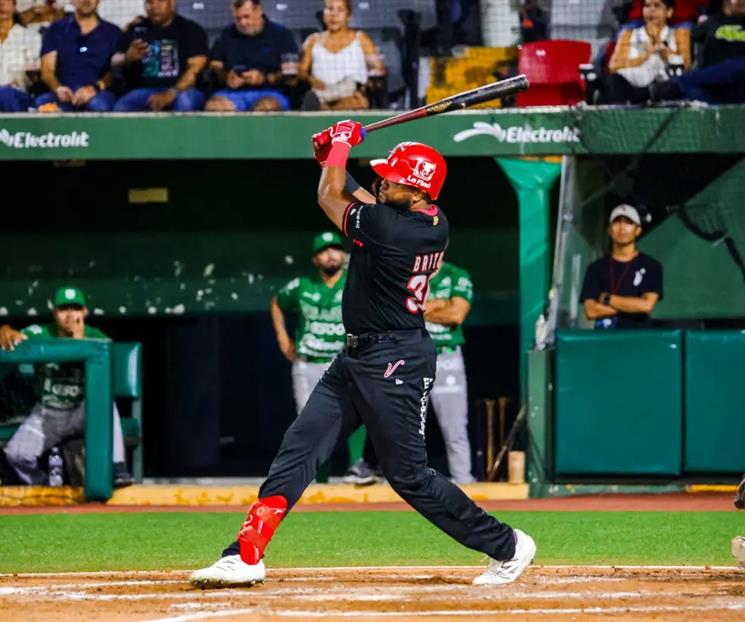 Sultanes se refuerza con S&oacute;crates Brito 