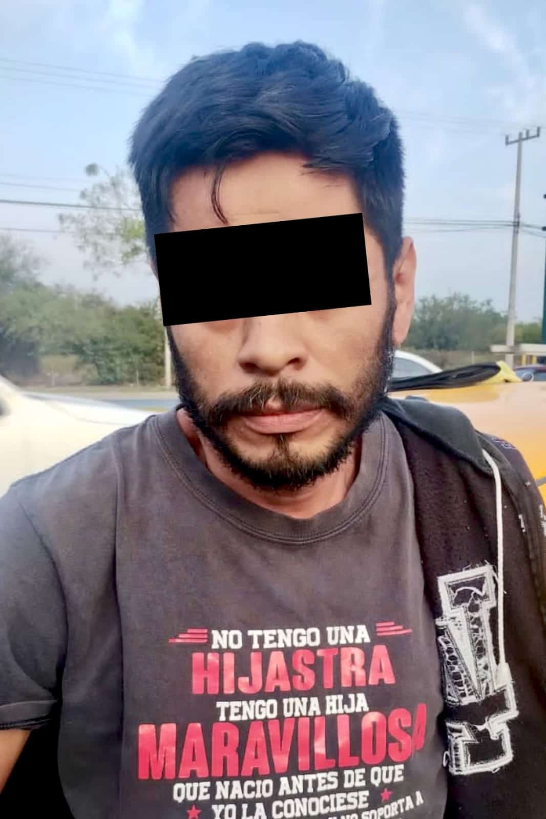 En un operativo por tierra y aire, polic&iacute;as de Guadalupe capturaron al conductor de un taxi presuntamente relacionado con al menos cuatro robos con violencia a tiendas de conveniencia en los &uacute;ltimos 15 d&iacute;as, en los municipios de Guadalupe y Ju&aacute;rez.